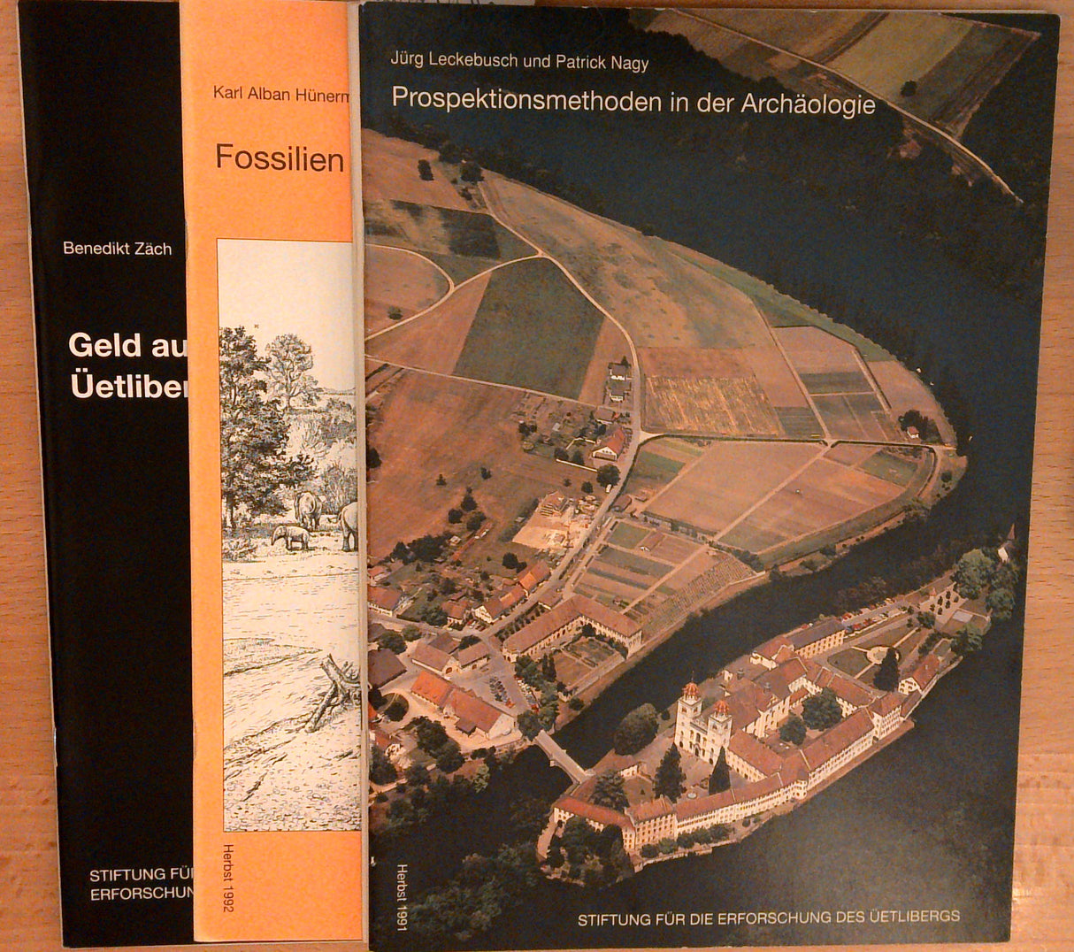 Konvolut Üetliberg - 17 Hefte, 16 x Stiftung für die Erforschung des Üetlibergs, davon 5 Hefte vergriffen