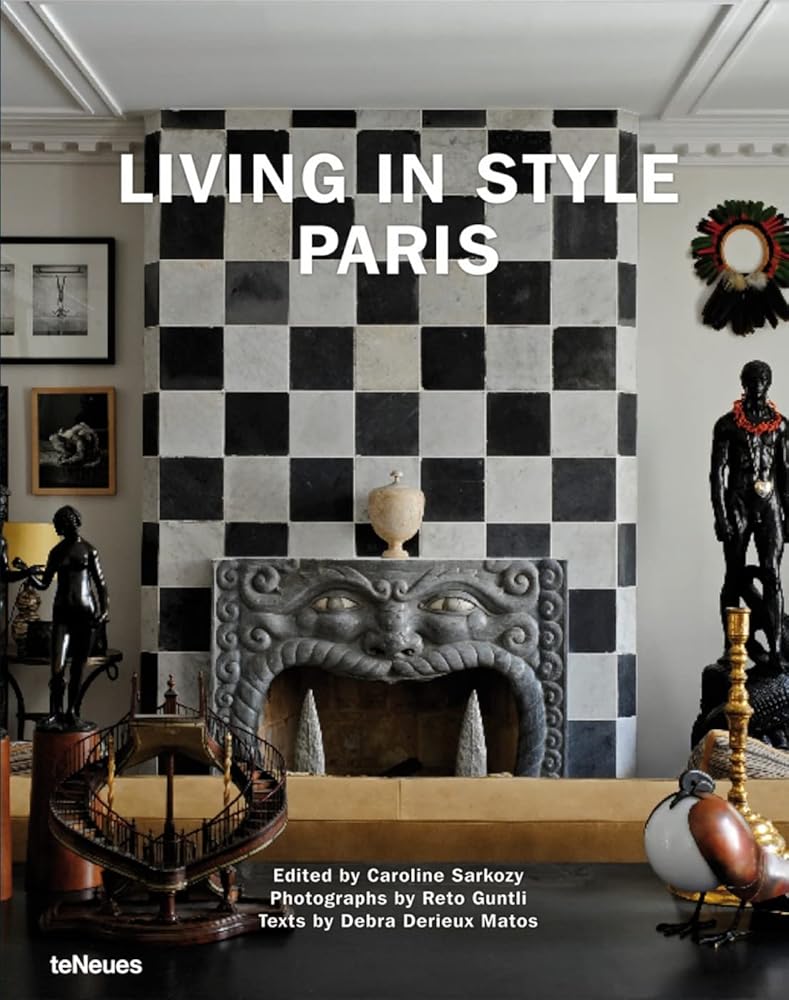 Living in Style Paris: Dtsch.-Engl.-Franz.-Ital.-Span. (Luxury books) cover image